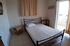 BEDROOM-WITH-DOUBLE-BED